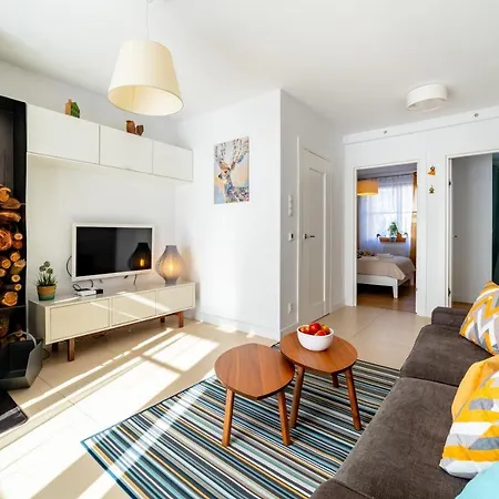 Komuny Paryskiej, Sun & Snow 아파트 *