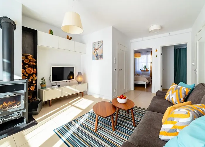 Komuny Paryskiej, Sun & Snow 아파트 *