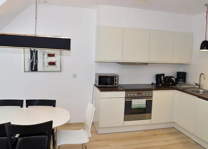 Komuny Paryskiej, Sun & Snow 아파트 *