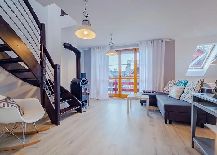 Komuny Paryskiej, Sun & Snow 아파트 *