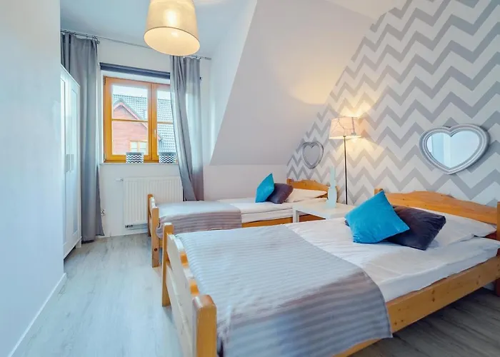 Komuny Paryskiej, Sun & Snow 카르파츠