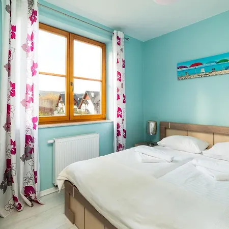 Komuny Paryskiej, Sun & Snow Апартаменты