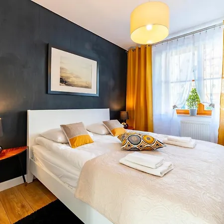 Komuny Paryskiej, Sun & Snow Апартаменты