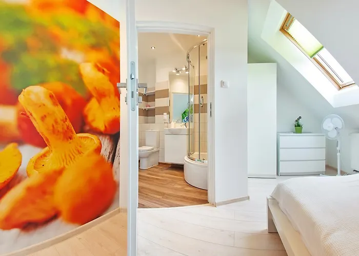 Komuny Paryskiej, Sun & Snow Daire *