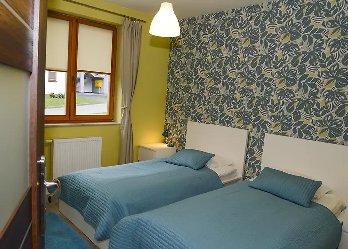 Daire Komuny Paryskiej, Sun & Snow *