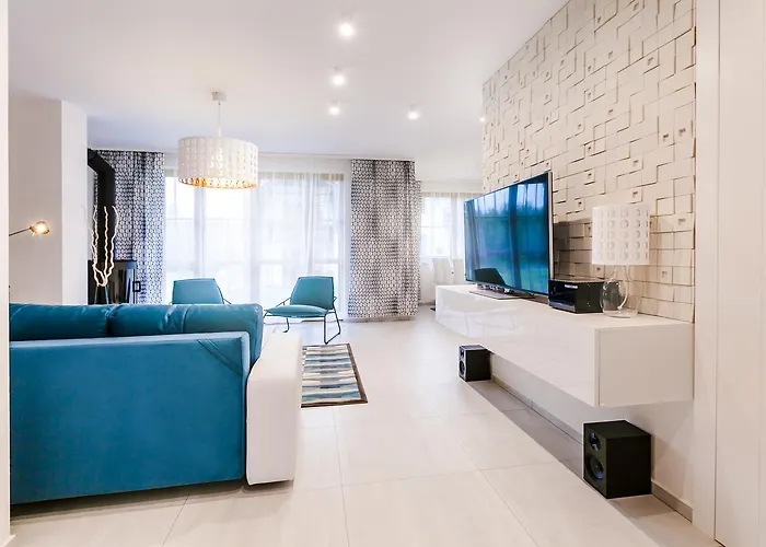 Daire Komuny Paryskiej, Sun & Snow *