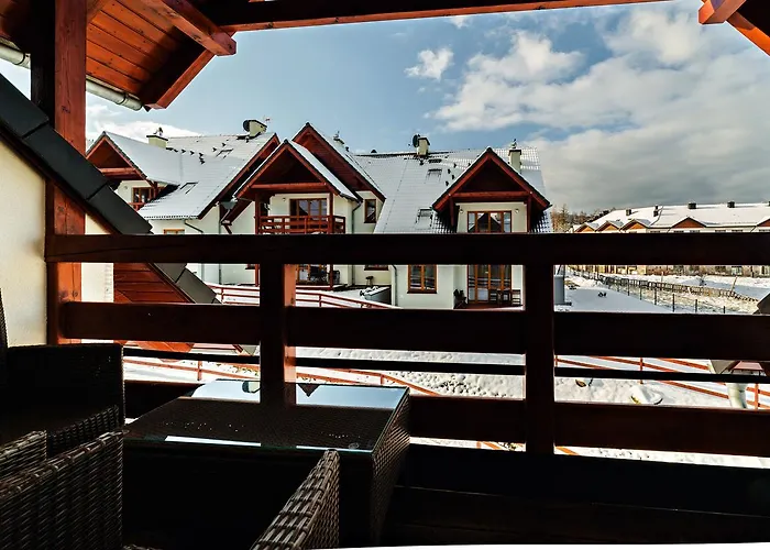 Komuny Paryskiej, Sun & Snow Daire *