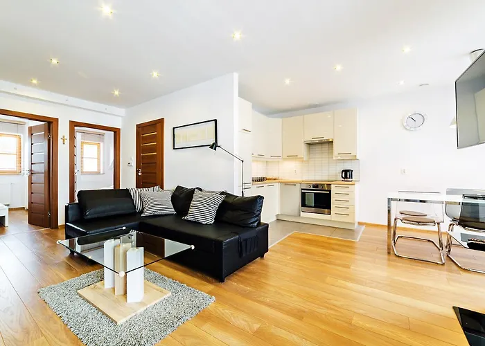 Daire Komuny Paryskiej, Sun & Snow *